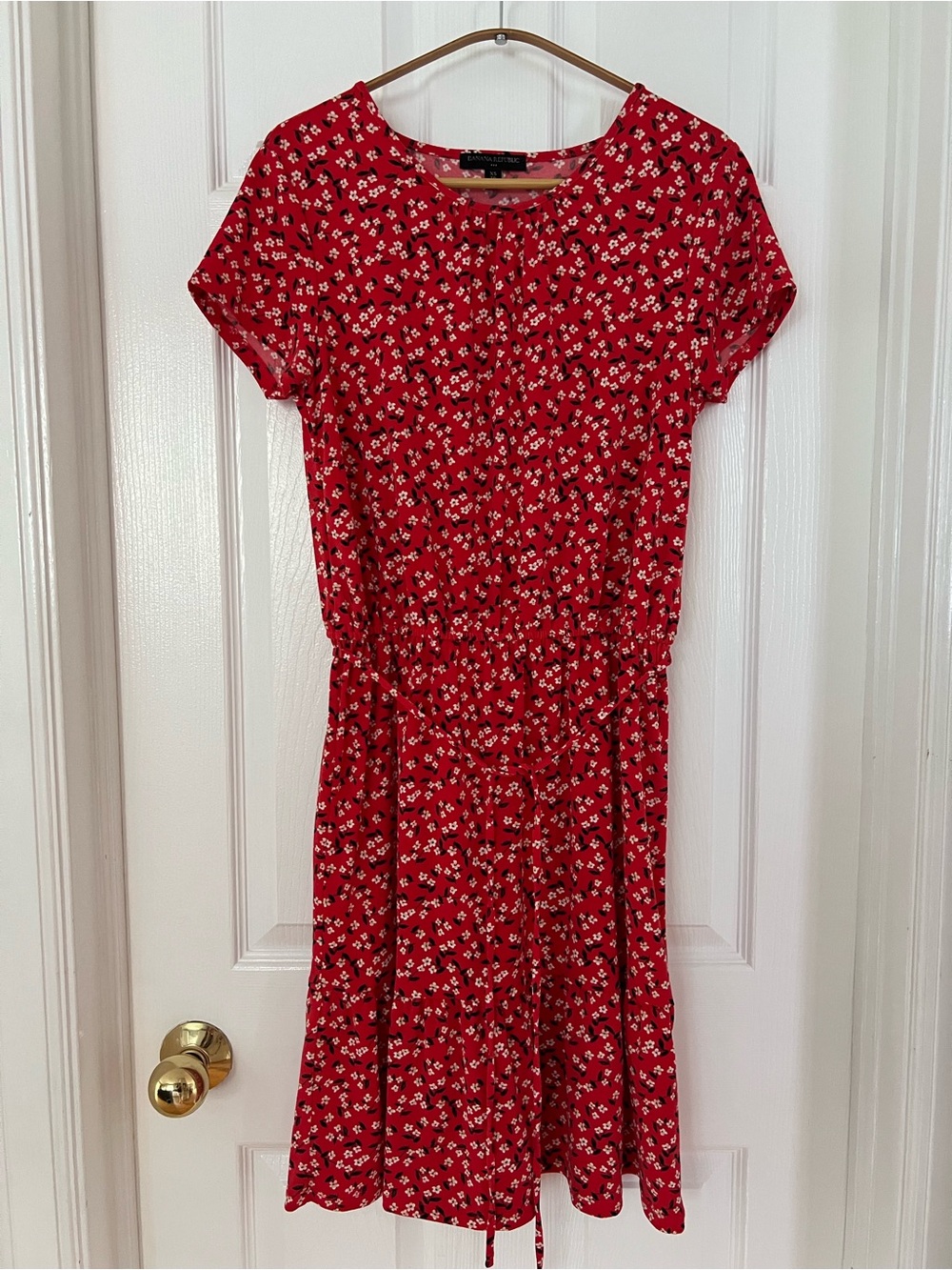 Banana Republic Red Floral Short-Sleeve Midi Dress
